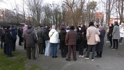Вирубка дерев для будівництва автобусної стоянки: що кажуть рівняни та влада Вирубка дерев для будівництва автобусної стоянки: що кажуть рівняни та влада