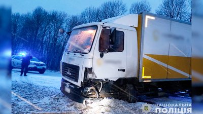 Вантажівка "МАЗ" у ДТП на Чернігівщині Вантажівка "МАЗ" у ДТП на Чернігівщині