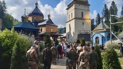 На Прикарпатті у Манявському скиті відбулася всеукраїнська проща На Прикарпатті у Манявському скиті відбулася всеукраїнська проща