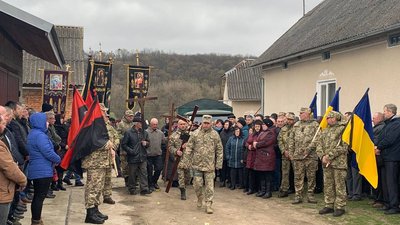 На Тернопільщині попрощалися з двома бійцями На Тернопільщині попрощалися з двома бійцями