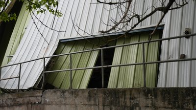 Війська РФ завдавали удару двома керованими авіабомбами по промисловому об'єкту Сум Війська РФ завдавали удару двома керованими авіабомбами по промисловому об'єкту Сум