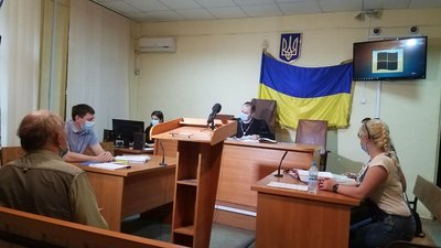 У Дніпрі суд скасував запобіжний захід жінці, яку підозрюють у вбивстві чоловіка