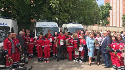 У Тернополі нагородили медиків, які забирали поранених з передової