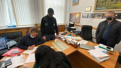 На Харківський тракторний завод прийшли з обшуками через хабарі в гуртожитках — СБУ