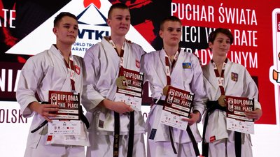 чемпіони чемпіони
