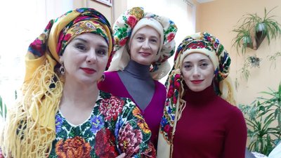 У тернопільській школі відзначили Всесвітній день української хустки
