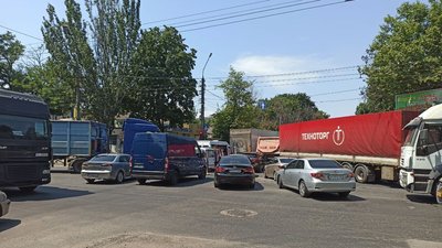Автомобільні затори у Миколаєві: як реагують водії Автомобільні затори у Миколаєві: як реагують водії