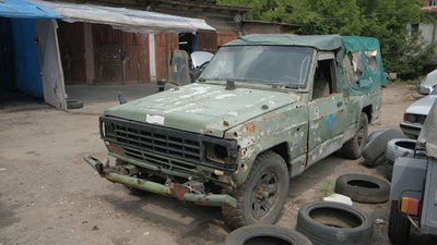 "Враховували потреби військових". Вінницькі волонтери відремонтували фронтовий пікап "Враховували потреби військових". Вінницькі волонтери відремонтували фронтовий пікап