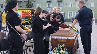 Поховання рятувальника Федора Ганінця