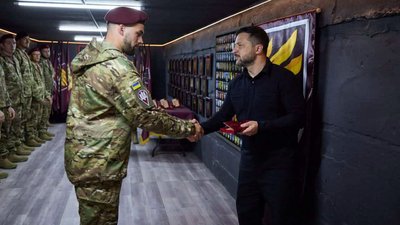 Зеленський вручив бійцю з Рівненщини Богдану Андріюку орден «За мужність» ІІІ ступеня