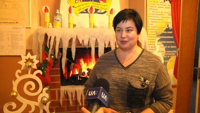 У Житомирі у театрі ляльок відбулася прем'єра новорічної вистави "Зоряний Всесвіт чекає на свято" У Житомирі у театрі ляльок відбулася прем'єра новорічної вистави "Зоряний Всесвіт чекає на свято"