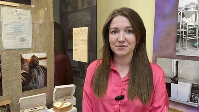Представниця парфумерної компанії Юлія Представниця парфумерної компанії Юлія