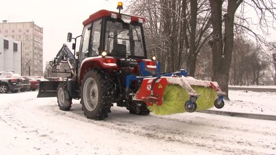 Сніговія: шляховики розповіли, як у Черкасах розчичали дороги Сніговія: шляховики розповіли, як у Черкасах розчичали дороги