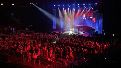 Коронавірусний експеримент. У Нідерландах дозволили влаштувати вечірку на 1300 гостей