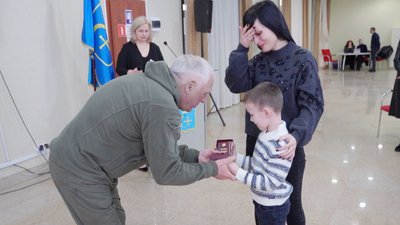 26 захисників з Сумщини отримали посмертні нагороди 26 захисників з Сумщини отримали посмертні нагороди