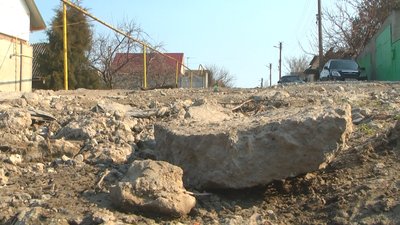 Мешканці Шевченківськаого району Запоріжжя скаржаться на стан доріг Мешканці Шевченківськаого району Запоріжжя скаржаться на стан доріг