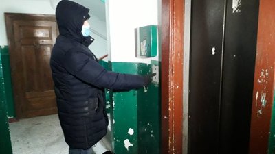 У Сумській багатоповерхівці відключили ліфти через надто низький тариф