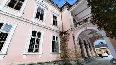 Кіно в палаці: на Львівщині хочуть облаштувати кінотеатр просто неба Кіно в палаці: на Львівщині хочуть облаштувати кінотеатр просто неба