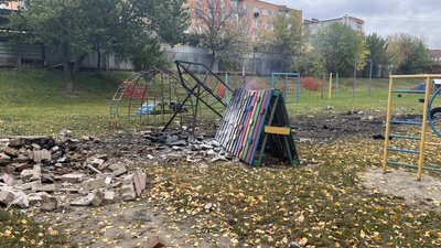 Наслідки атаки РФ по дитсадку в Сумах