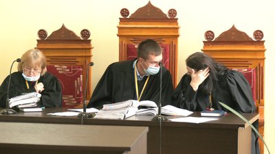 Суд у справі Астанова: допитали двох слідчих Суд у справі Астанова: допитали двох слідчих