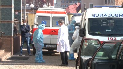 На 51% заповнена хворими на COVID-19 інфекційна лікарня в Ужгороді