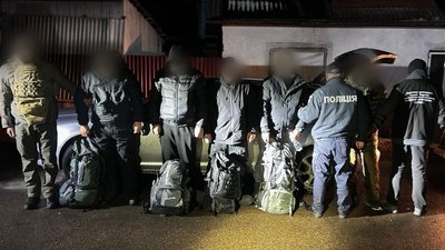 500 тис. грн за таксі до кордону: на Закарпатті затримали п'ятьох чоловіків