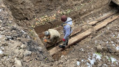 Пошкодження на тепломережах через обстріли комунальники усували щотижня. У Херсоні завершився опалювальний сезон Пошкодження на тепломережах через обстріли комунальники усували щотижня. У Херсоні завершився опалювальний сезон