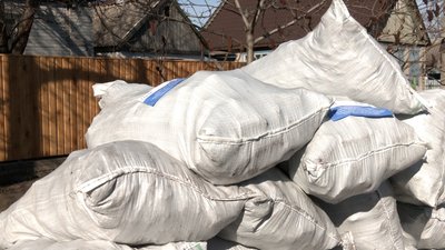 опалення паливні брикети волонтери допомога жителі прифронтові населені пункти Донеччина