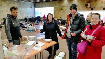 "Те, що відбувається зараз, згуртовує всіх, тому ми — непереможні": волонтер з Черкас про війну "Те, що відбувається зараз, згуртовує всіх, тому ми — непереможні": волонтер з Черкас про війну