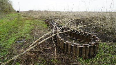 Гракове: як розміновують лінії електропередач Гракове: як розміновують лінії електропередач