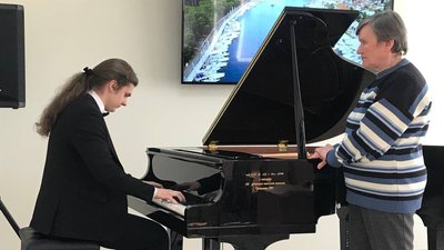 піаніст, фортепіано, музика, коледж, музична школа, малин піаніст, фортепіано, музика, коледж, музична школа, малин