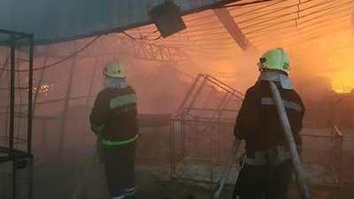 На Харківщині загорівся склад підприємства з гумовою продукцією На Харківщині загорівся склад підприємства з гумовою продукцією