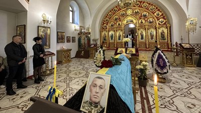 На Закарпатті попрощалися з полеглим захисником Юрієм Бобалем