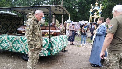 На Тернопільщині попрощалися з бійцем Назаром Климюком На Тернопільщині попрощалися з бійцем Назаром Климюком