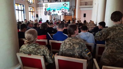 Фотовиставку прикордонників та прикордонниць презентували в Хмельницькій обласній філармонії Фотовиставку прикордонників та прикордонниць презентували в Хмельницькій обласній філармонії