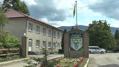 Облаштувати кисневі розводки для хворих на коронавірус планують у лікарні на Прикарпатті