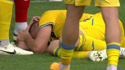 Віталій Миколенко, захисник збірної України травмувався в товариському матчі з Молдовою.