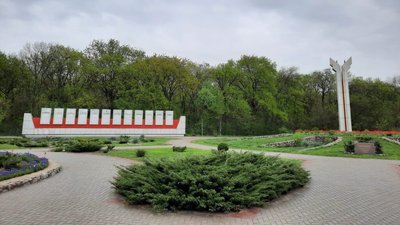 Проросійський пропагандист поширює фейк про демонтаж пам'ятника в Запоріжжі