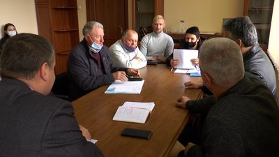 На Франківщині люди вимагали в облдержадміністрації відремонтувати дорогу Долина–Велика Тур’я