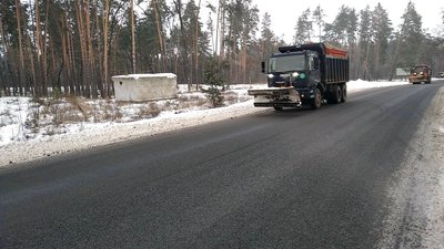 Обмежень у русі немає: черкаські дороги державного значення розчищенні Обмежень у русі немає: черкаські дороги державного значення розчищенні