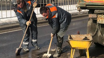 У Львові розпочали ямковий ремонт доріг У Львові розпочали ямковий ремонт доріг