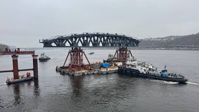 Протиаварійні роботи на мосту Метро у Києві