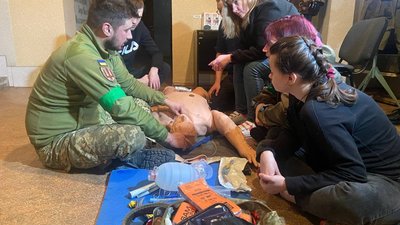 "Ми маємо захищати свої сім'ї": у Полтаві 500 людей вступили в добровольче формування "Доброволець" "Ми маємо захищати свої сім'ї": у Полтаві 500 людей вступили в добровольче формування "Доброволець"