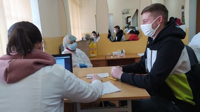В Івано-Франківську на стадіоні "Рух" відкрили центр вакцинації проти COVID-19