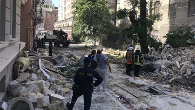 “Видно неозброєним оком”: стали відомі ймовірні причини обвалу будинку в центрі Одеси “Видно неозброєним оком”: стали відомі ймовірні причини обвалу будинку в центрі Одеси