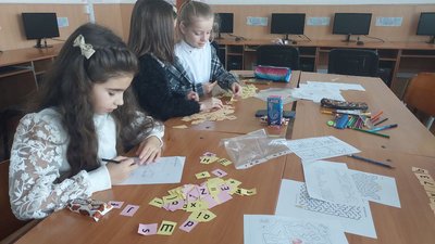 В компанії рятувальників і кочегарів: як вчителька з Рівненщини дописувала підручник інформатики