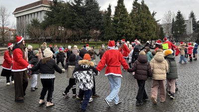 Благодійний парад Миколайчиків