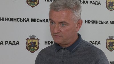 Міський голова Ніжина вимагає дозволити роботу шкіл і бізнесу, повернути громадський транспорт