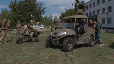 Військовослужбовці 93 окремої механізованої бригади “Холодний Яр” повернулися зі сходу Військовослужбовці 93 окремої механізованої бригади “Холодний Яр” повернулися зі сходу