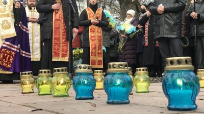 Пам’ять загиблих у бою під Крутами вшанували у Франківську Пам’ять загиблих у бою під Крутами вшанували у Франківську